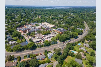 84 Middle Neck Road, Flower Hill, NY 11576 - Photo 43