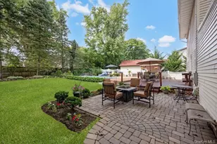 1 Earl Rd, Melville, NY 11747 - Photo 25