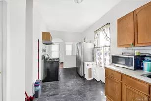 1573 Hollywood Ave, Bronx, NY 10461 - Photo 11
