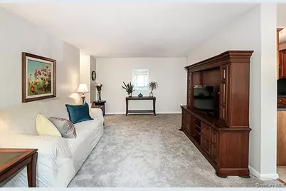 2449 Union Boulevard #19B, Islip, NY 11751 - Photo 11