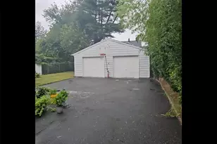 127 Hempstead Ave, Lynbrook, NY 11563 - Photo 35