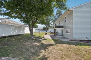 247 Woods Rd, North Babylon, NY 11703 - Photo 39