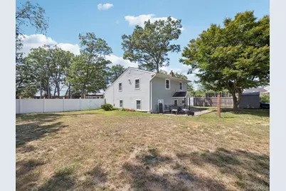 247 Woods Road, North Babylon, NY 11703 - Photo 43