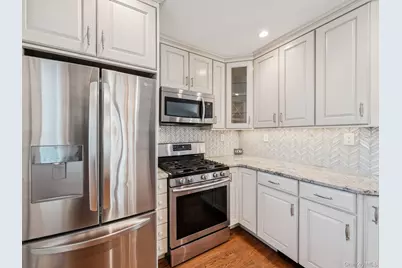 247 Woods Road, North Babylon, NY 11703 - Photo 9