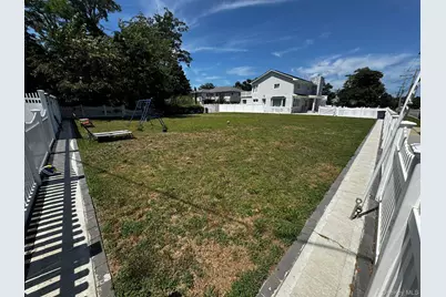 Clocks Boulevard, Massapequa, NY 11758 - Photo 13