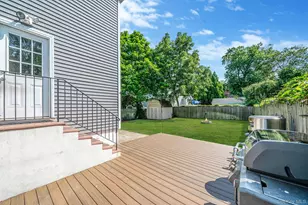 301 Center Bay Dr, West Islip, NY 11795 - Photo 17