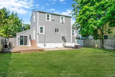 301 Center Bay Drive, West Islip, NY 11795 - Photo 23