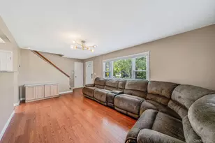 301 Center Bay Dr, West Islip, NY 11795 - Photo 5