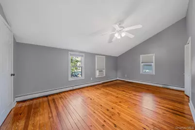 301 Center Bay Drive, West Islip, NY 11795 - Photo 13
