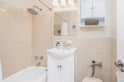 3201 Grand Concourse #2E, Bronx, NY 10468 - Photo 11