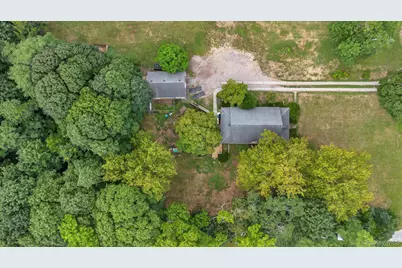 653 Main Road, Aquebogue, NY 11931 - Photo 13