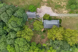 653 Main Rd, Aquebogue, NY 11931 - Photo 13