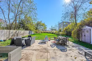 8 Edgewater Dr, Mastic Beach, NY 11951 - Photo 5