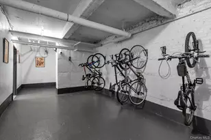 63-89 Saunders St, Rego Park, NY 11374 - Photo 15