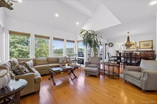 5 Surrey St, Rock Hill, NY 12775 - Photo 9