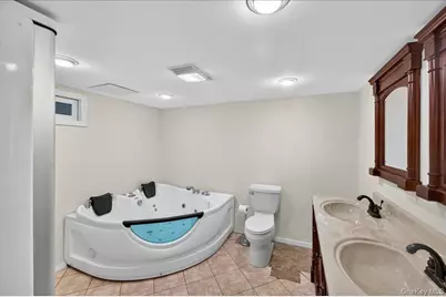 188 Donegan Avenue, Patchogue, NY 11772 - Photo 13