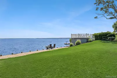 5218 Peconic Bay Boulevard, Laurel, NY 11948 - Photo 5