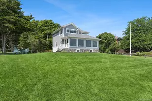 5218 Peconic Bay Blvd, Laurel, NY 11948 - Photo 19
