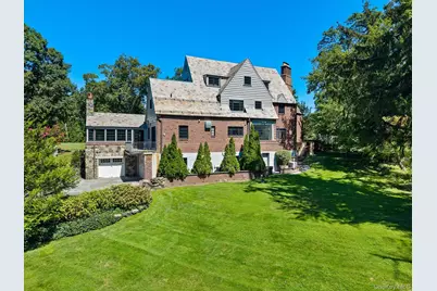 32 Wildwood Drive, Great Neck, NY 11024 - Photo 41