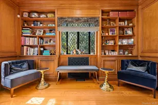 32 Wildwood Dr, Great Neck, NY 11024 - Photo 13