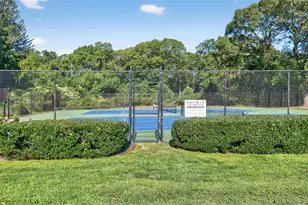 15 Bonnie Dr, Northport, NY 11768 - Photo 37