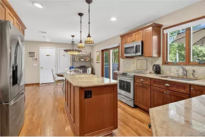 15 Bonnie Drive, Northport, NY 11768 - Photo 9