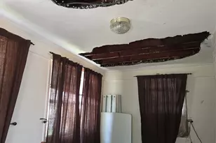 52-05 Robinson St, Flushing, NY 11335 - Photo 5