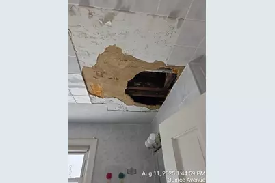 52-05 Robinson St, Flushing, NY 11335 - Photo 9