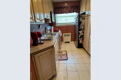 81-49 268th Street #290B, Floral Park, NY 11040 - Photo 5