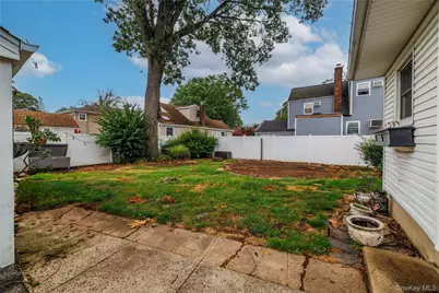 578 Irene Street, West Hempstead, NY 11550 - Photo 19