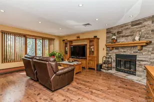 105 Howell St, Bellmore, NY 11710 - Photo 7