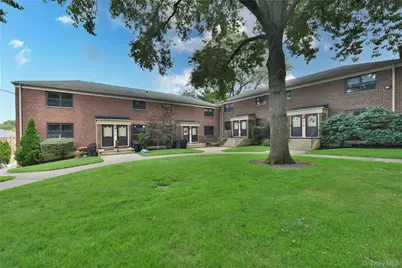 219-37 75th Avenue #160A2, Oakland Gardens, NY 11364 - Photo 1