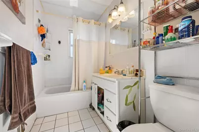 959 E 220th Street, Bronx, NY 10469 - Photo 5