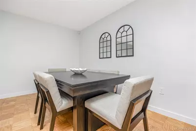 101 Clinton Avenue #1A, Mineola, NY 11501 - Photo 9