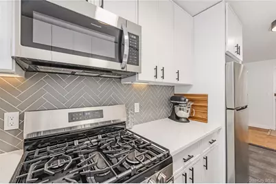 101 Clinton Avenue #1A, Mineola, NY 11501 - Photo 13