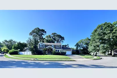 35 Moss Lane, Jericho, NY 11753 - Photo 1