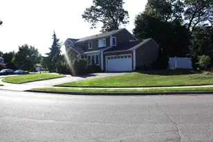 35 Moss Ln, Jericho, NY 11753 - Photo 31