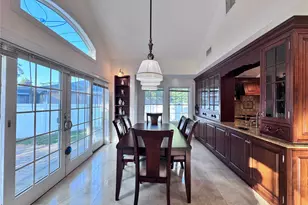 35 Moss Ln, Jericho, NY 11753 - Photo 9