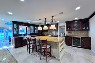 35 Moss Ln, Jericho, NY 11753 - Photo 5