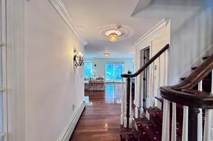 35 Moss Ln, Jericho, NY 11753 - Photo 17