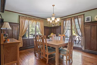 399 Ocean Avenue, Massapequa, NY 11758 - Photo 9