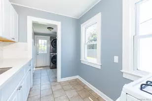 80 Kensington Ct, Copiague, NY 11726 - Photo 3