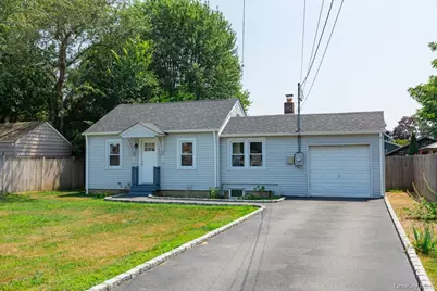80 Kensington Court, Copiague, NY 11726 - Photo 1