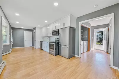 19 Griddle Lane, Levittown, NY 11756 - Photo 3