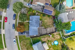 19 Griddle Ln, Levittown, NY 11756 - Photo 25