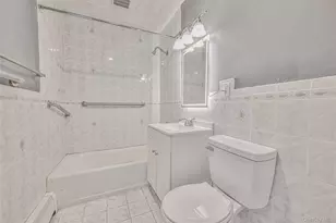 19 Griddle Ln, Levittown, NY 11756 - Photo 5