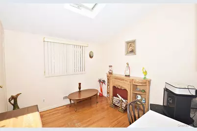 42 Lauren Avenue, Dix Hills, NY 11746 - Photo 21