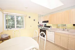 42 Lauren Ave, Dix Hills, NY 11746 - Photo 17