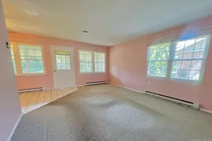 268A Berwick Ct, Ridge, NY 11961 - Photo 7