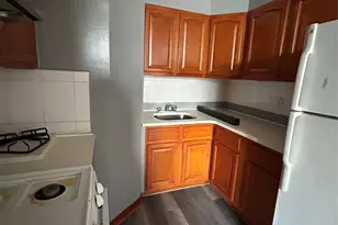 141-08 Rockaway Blvd, Jamaica, NY 11436 - Photo 3